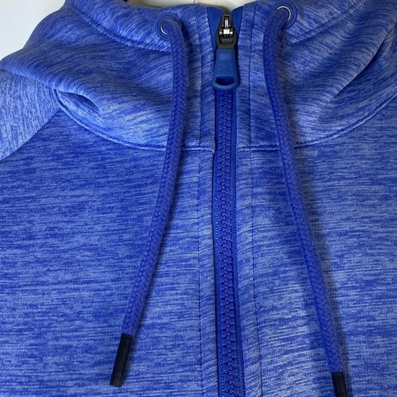 Under Armour Storm With thumb holes and fleece lined zip up hoodie - Picture 3 of 9